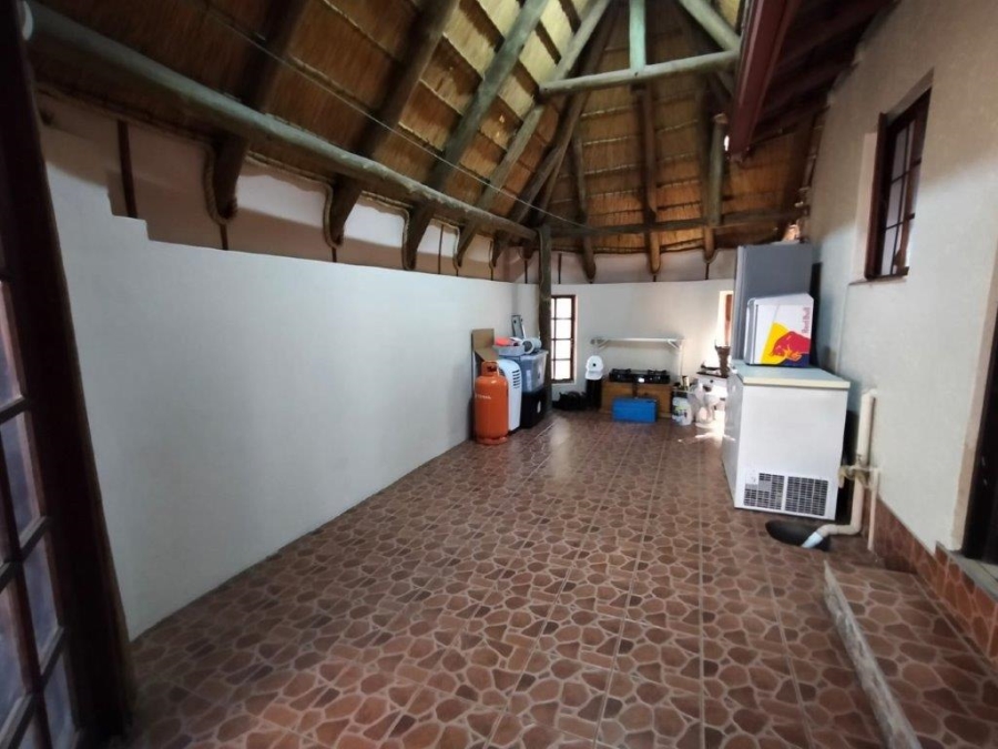 4 Bedroom Property for Sale in Oos Einde North West